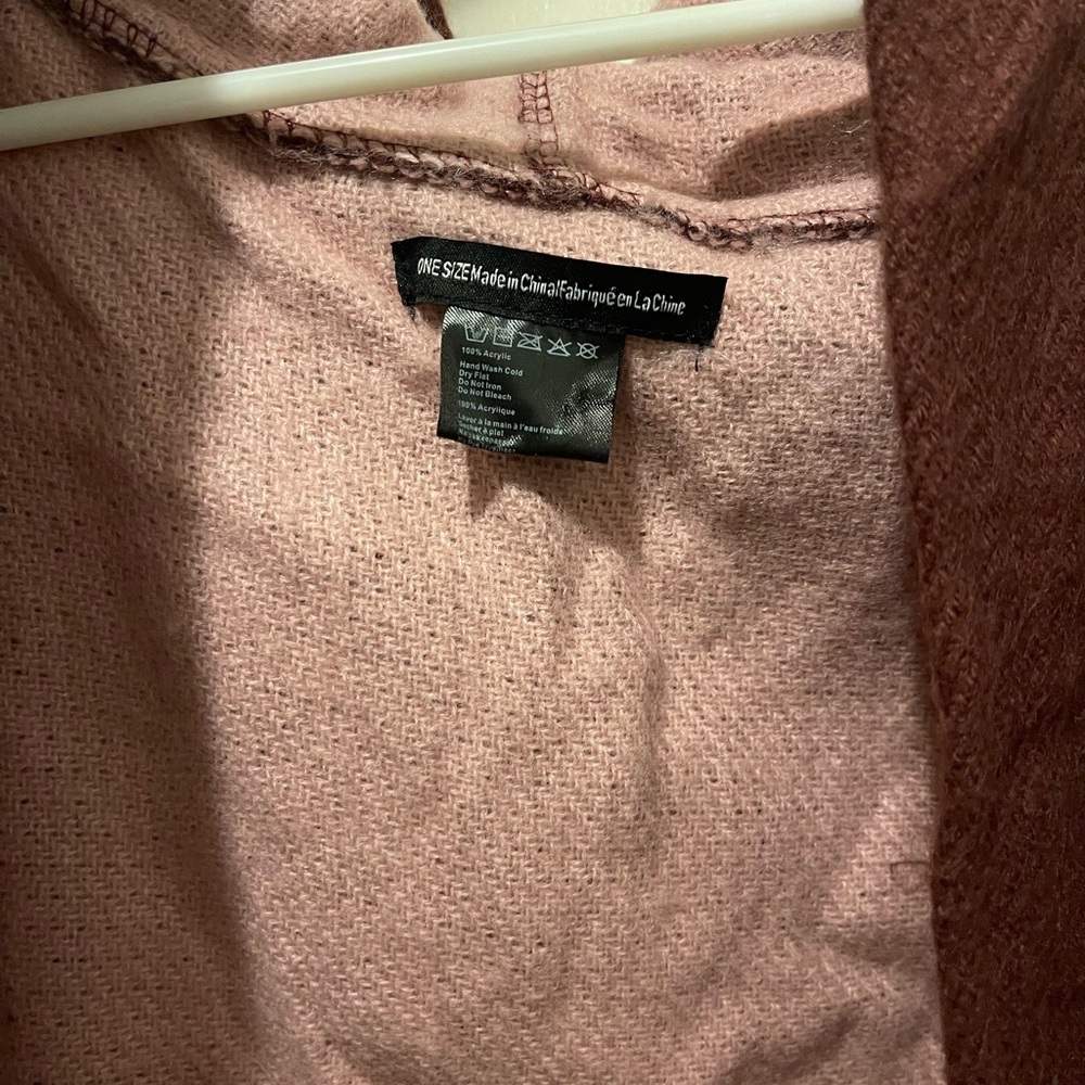 Cozy - Picture 2 of 4